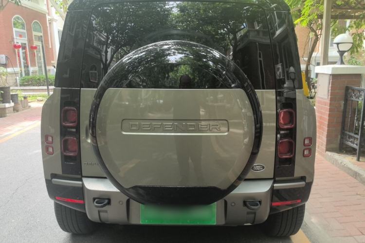 Used Land Rover Defender  Rear