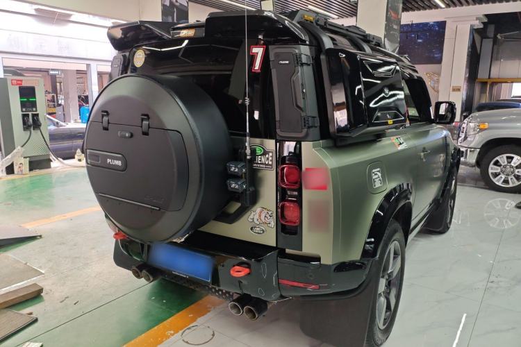 Used Land Rover Defender 2023 Facelift 90 2.0T P300 X-DYNAMIC HSE Rear Right 45 Deg