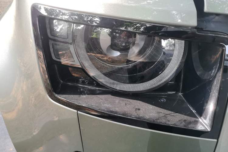 Used Land Rover Defender 2023 Facelift 110 3.0T P400 X-DYNAMIC HSE Right Front Headlight