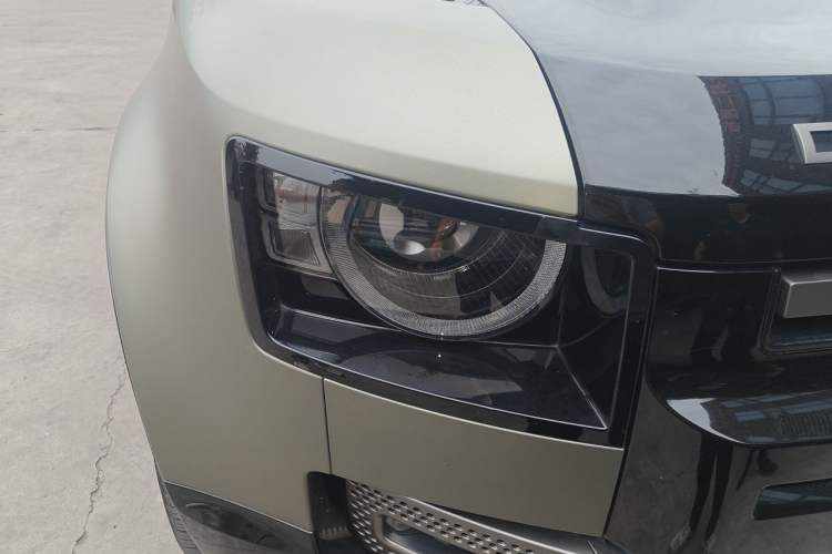 Used Land Rover Defender 2023 110 3.0T P400 X-DYNAMIC HSE Right Front Headlight