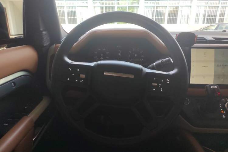 Used Land Rover Defender 2023 110 3.0T P400 Dark Edition Steering Wheel