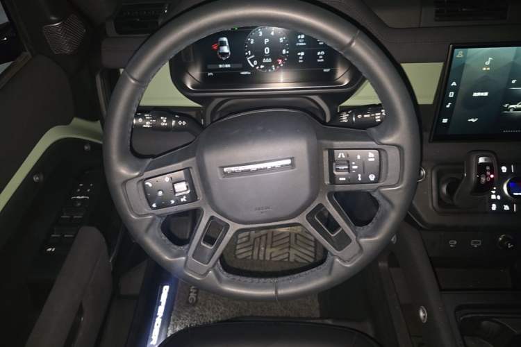 Used Land Rover Defender 2023 110 3.0T P400 75th Anniversary Legend Edition Steering Wheel