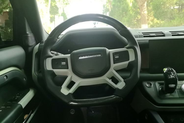 Used Land Rover Defender 2023 Facelift 110 3.0T P400 X-DYNAMIC HSE Steering Wheel