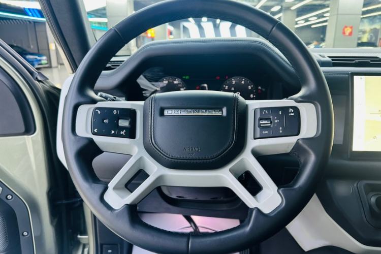 Used Land Rover Defender 2023 110 3.0T P400 X-DYNAMIC HSE Steering Wheel