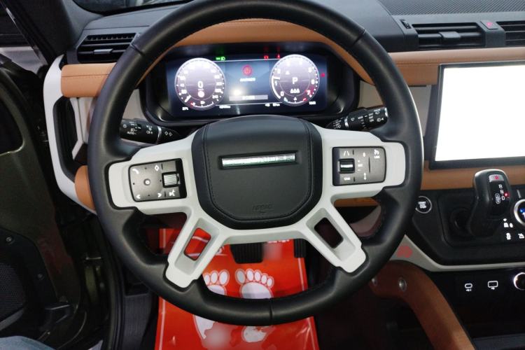 Used Land Rover Defender 2023 90 3.0T P400 Dark Edition Steering Wheel