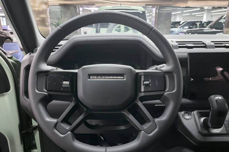 Used Land Rover Defender 2023 110 3.0T P400 75th Anniversary Legend Edition Steering Wheel