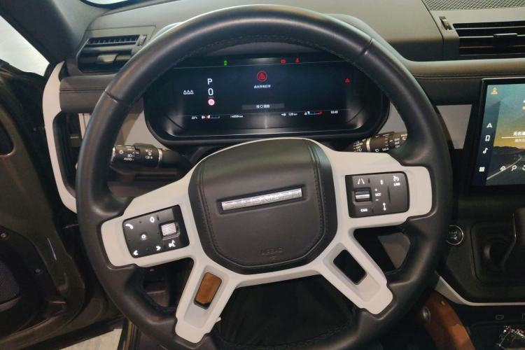 Used Land Rover Defender 2023 Facelift 110 3.0T P400 X-DYNAMIC HSE Steering Wheel