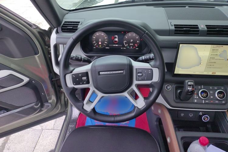 Used Land Rover Defender 2023 Facelift 110 3.0T P400 Dark Edition Steering Wheel