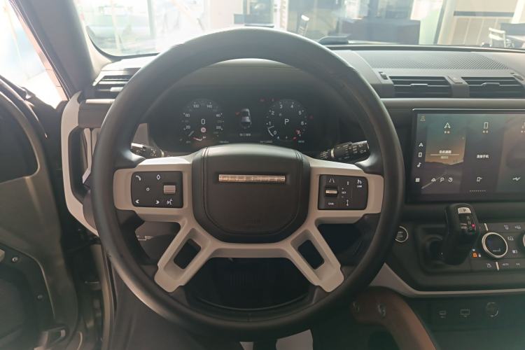 Used Land Rover Defender 2023 Facelift 110 3.0T P400 Dark Edition Steering Wheel