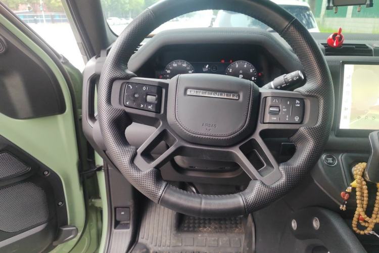 Used Land Rover Defender 2023 110 3.0T P400 75th Anniversary Legend Edition Steering Wheel