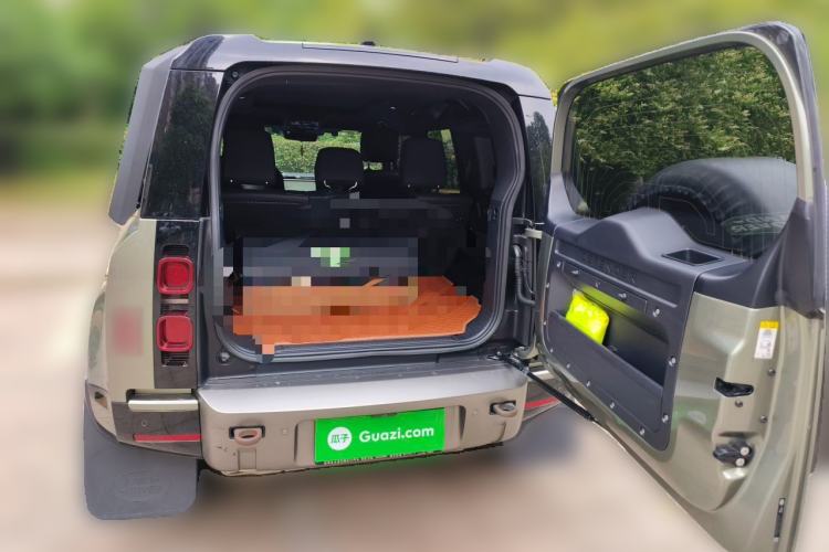 Used Land Rover Defender 2023 Revised Version 90 3.0T P400 Dark Edition Trunk