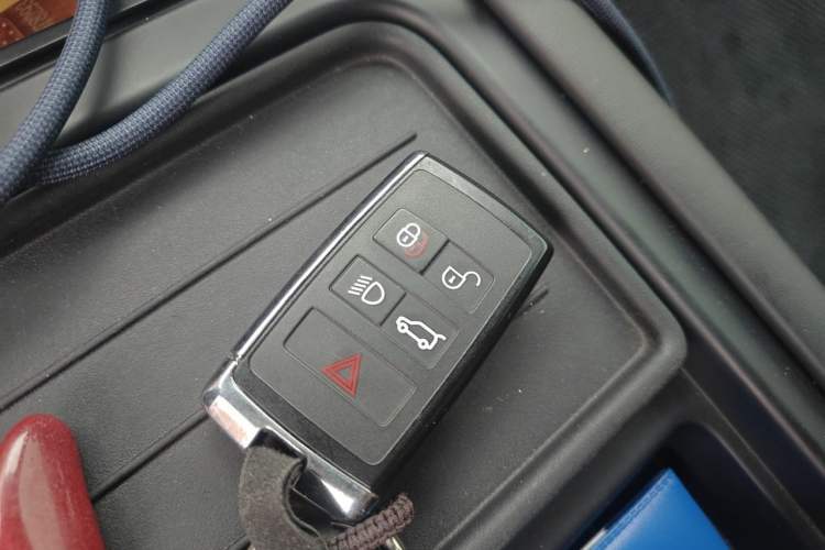 Used Land Rover Defender 2023 110 3.0T P400 X-DYNAMIC HSE Vehicle Key