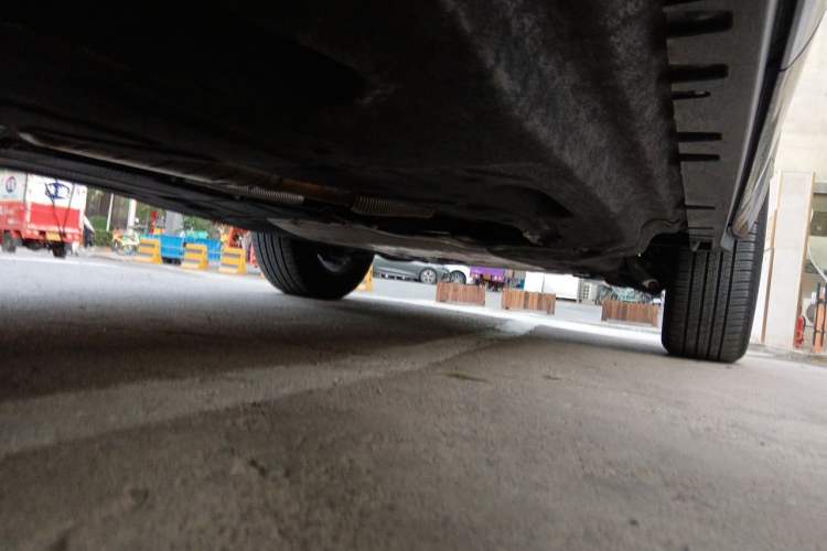 Used Land Rover Defender 2023 110 3.0T P400 X Chassis Rear Right