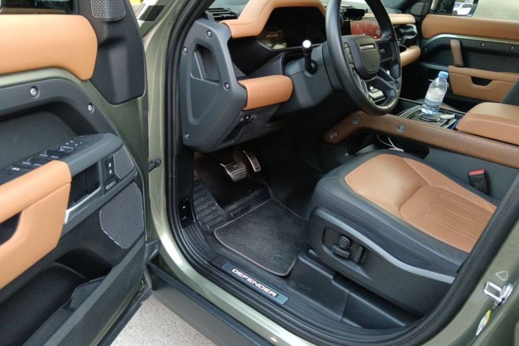 Used Land Rover Defender 2023 110 3.0T P400 X Driver Seat
