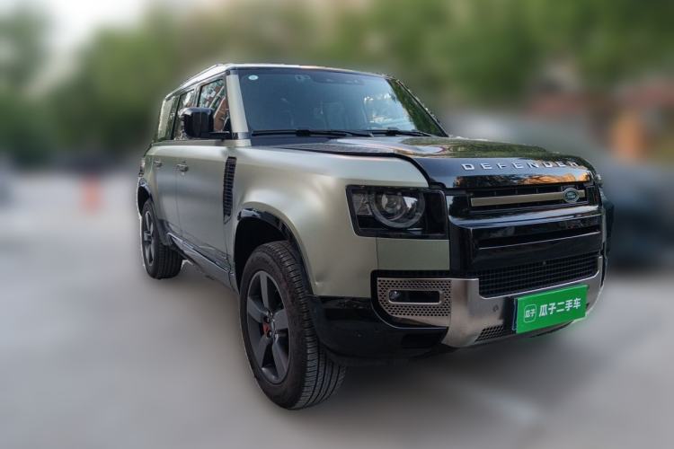 Used Land Rover Defender 2023 110 3.0T P400 X Front Right 45 Deg
