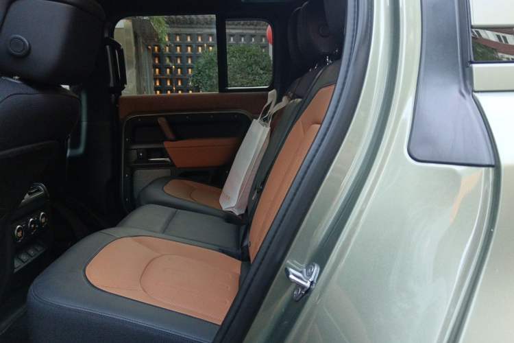 Used Land Rover Defender 2023 110 3.0T P400 X Left Rear Seat