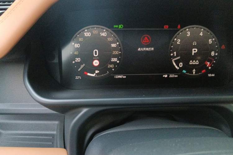 Used Land Rover Defender 2023 110 3.0T P400 X Odometer Close Up