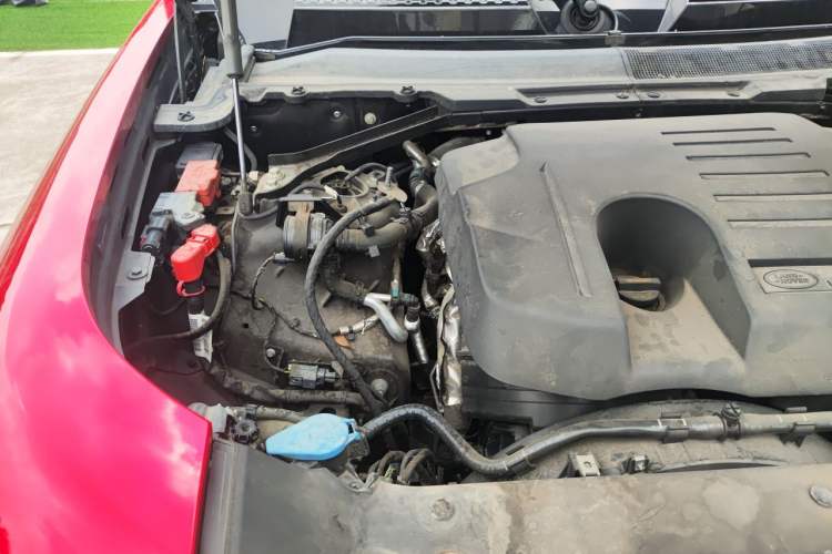 Used Land Rover Defender 2023 Facelift 110 3.0T P400 X-DYNAMIC HSE Engine Bay Right