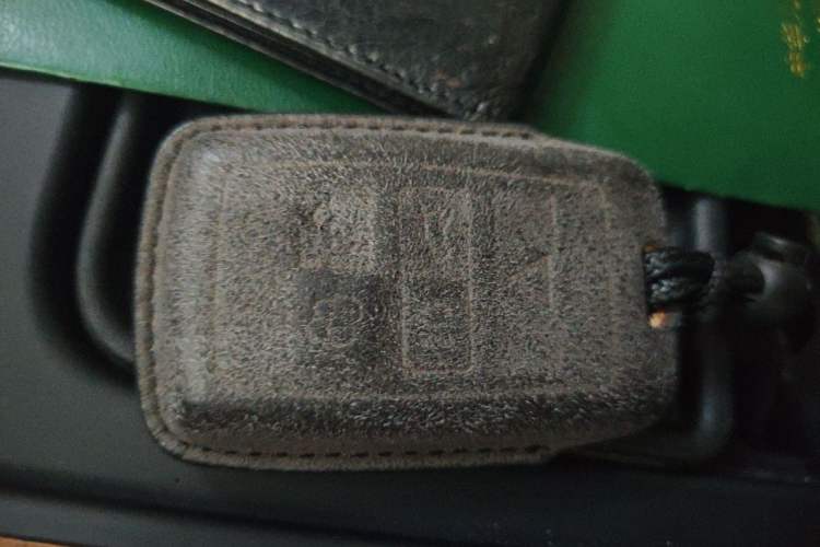 Used Land Rover Defender 2023 130 3.0T P400 HSE Vehicle Key