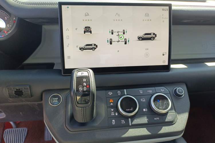 Used Land Rover Defender 2023 110 3.0T P400 75th Anniversary Legend Edition Audio And AC Panel