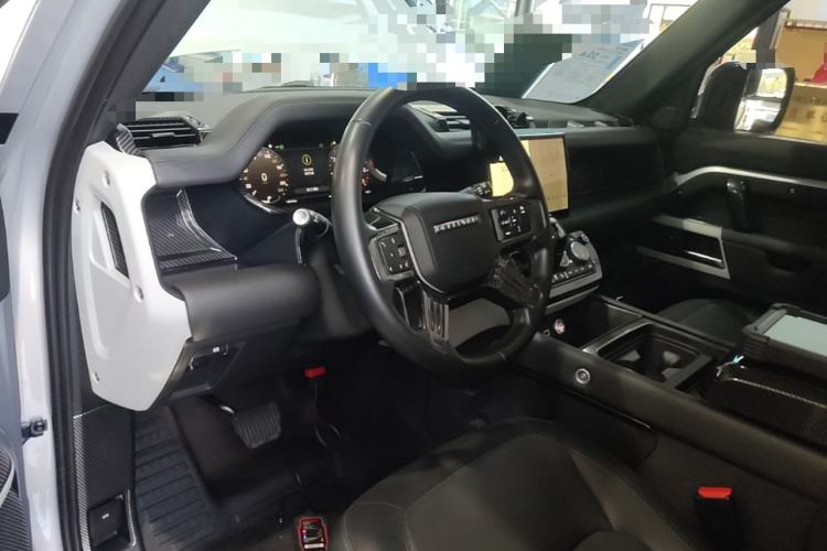 Used Land Rover Defender 2023 110 3.0T P400 Dark Edition Center Console