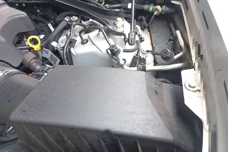 Used Land Rover Defender 2023 Facelift 110 3.0T P400 Dark Edition Engine Bay Left