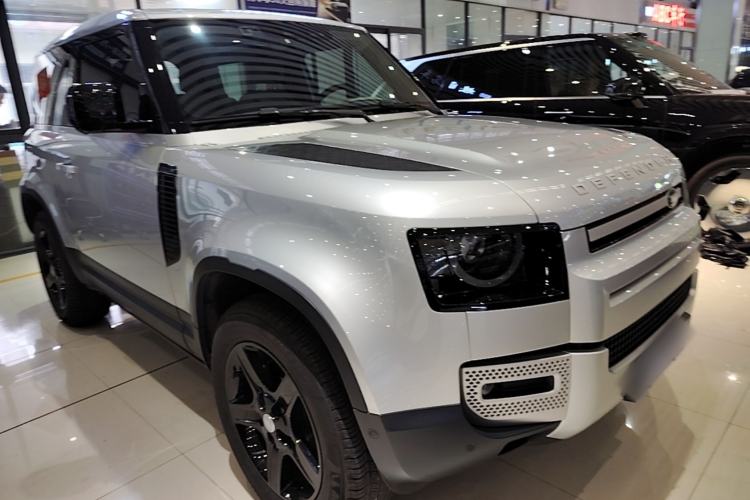 Used Land Rover Defender 2023 Facelift 90 2.0T P300 SE Exterior 1