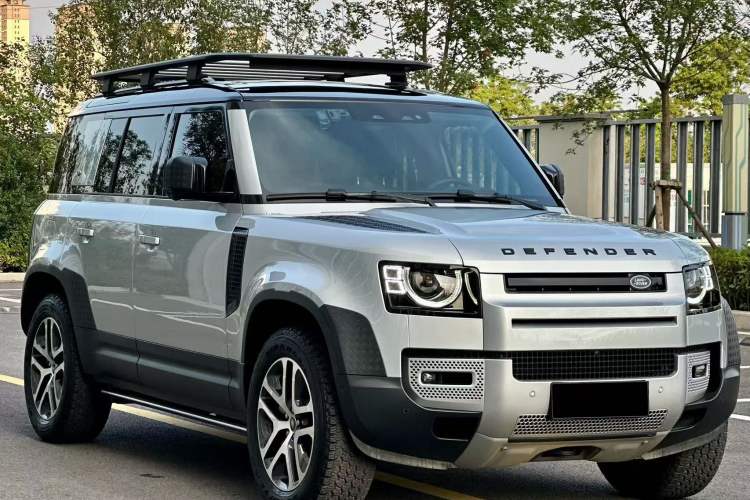 Used Land Rover Defender 2023 Facelift 110 3.0T P400 Dark Edition Exterior 2