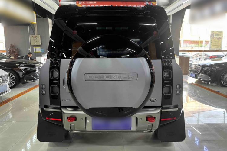 Used Land Rover Defender 2023 Facelift 110 3.0T P400 X Exterior 5