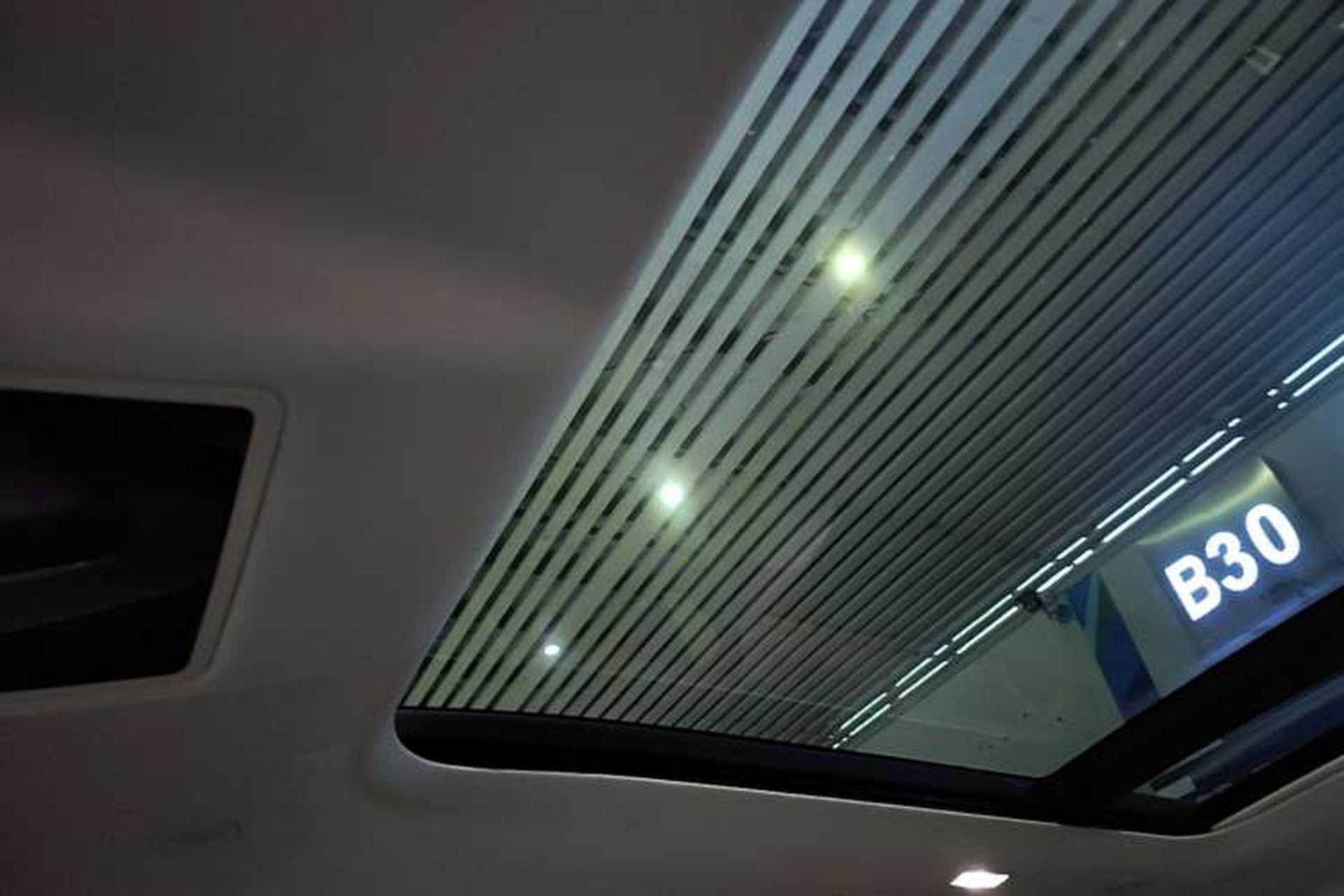 Used Land Rover Defender 2023 Facelift 90 2.0T P300 SE Headliner
