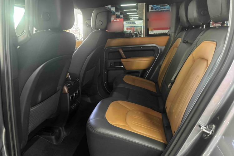 Used Land Rover Defender 2023 Facelift 110 3.0T P400 X Interior 2
