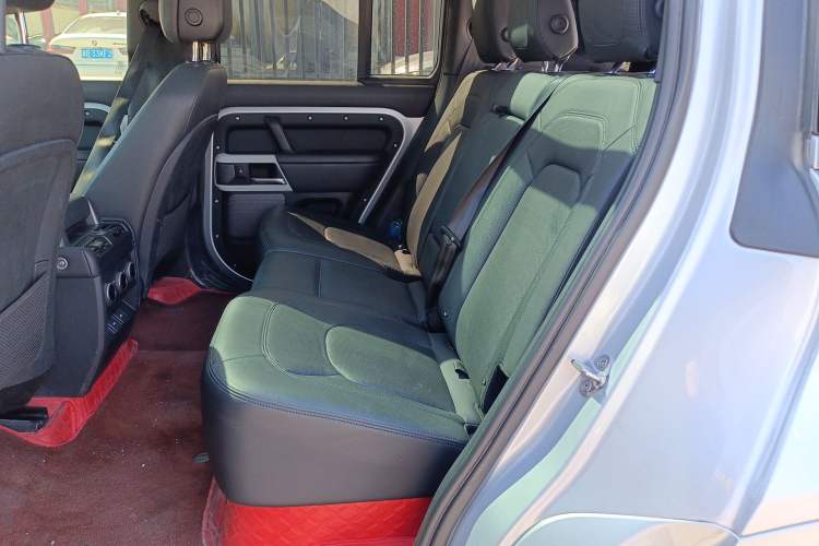 Used Land Rover Defender 2023 110 3.0T P400 75th Anniversary Legend Edition Left Rear Seat