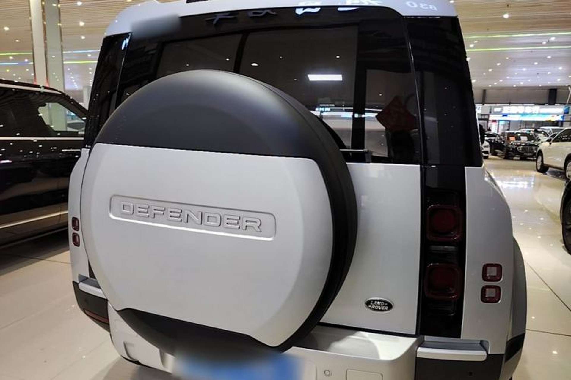 Used Land Rover Defender 2023 Facelift 90 2.0T P300 SE Rear