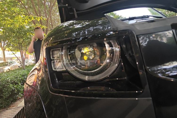 Used Land Rover Defender 2023 Facelift 110 3.0T P400 X-DYNAMIC HSE Right Front Headlight