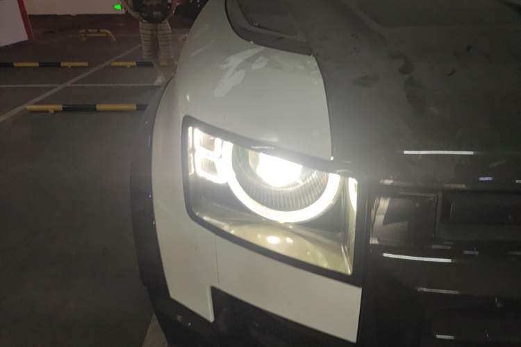 Used Land Rover Defender 2023 Facelift 90 3.0T P400 XS Right Front Headlight