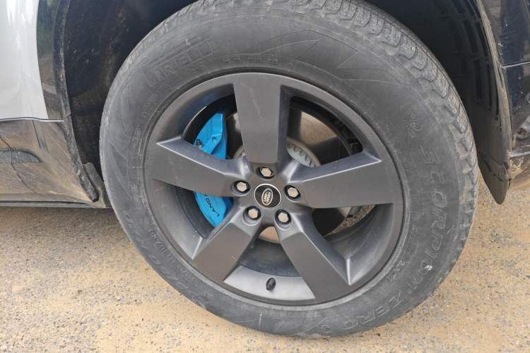 Used Land Rover Defender 2023 110 3.0T P400 X-DYNAMIC HSE Right Front Wheel Hub