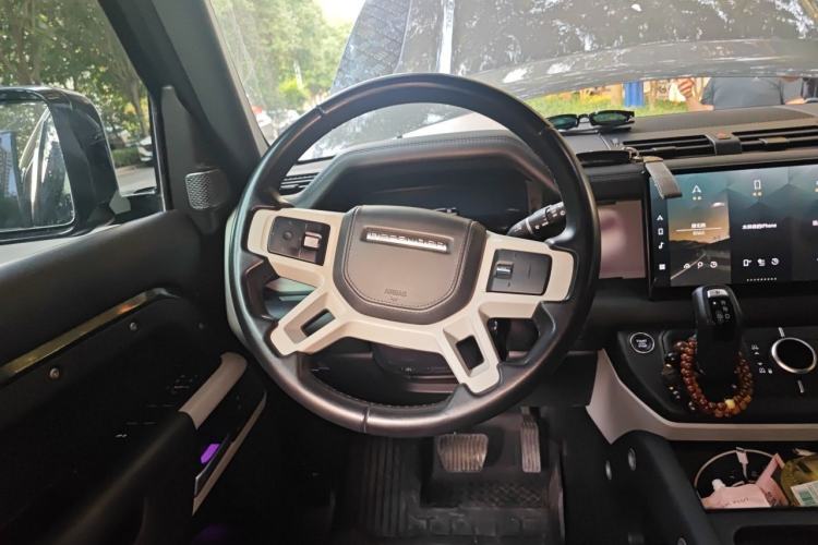 Used Land Rover Defender 2023 Facelift 110 3.0T P400 X-DYNAMIC HSE Steering Wheel
