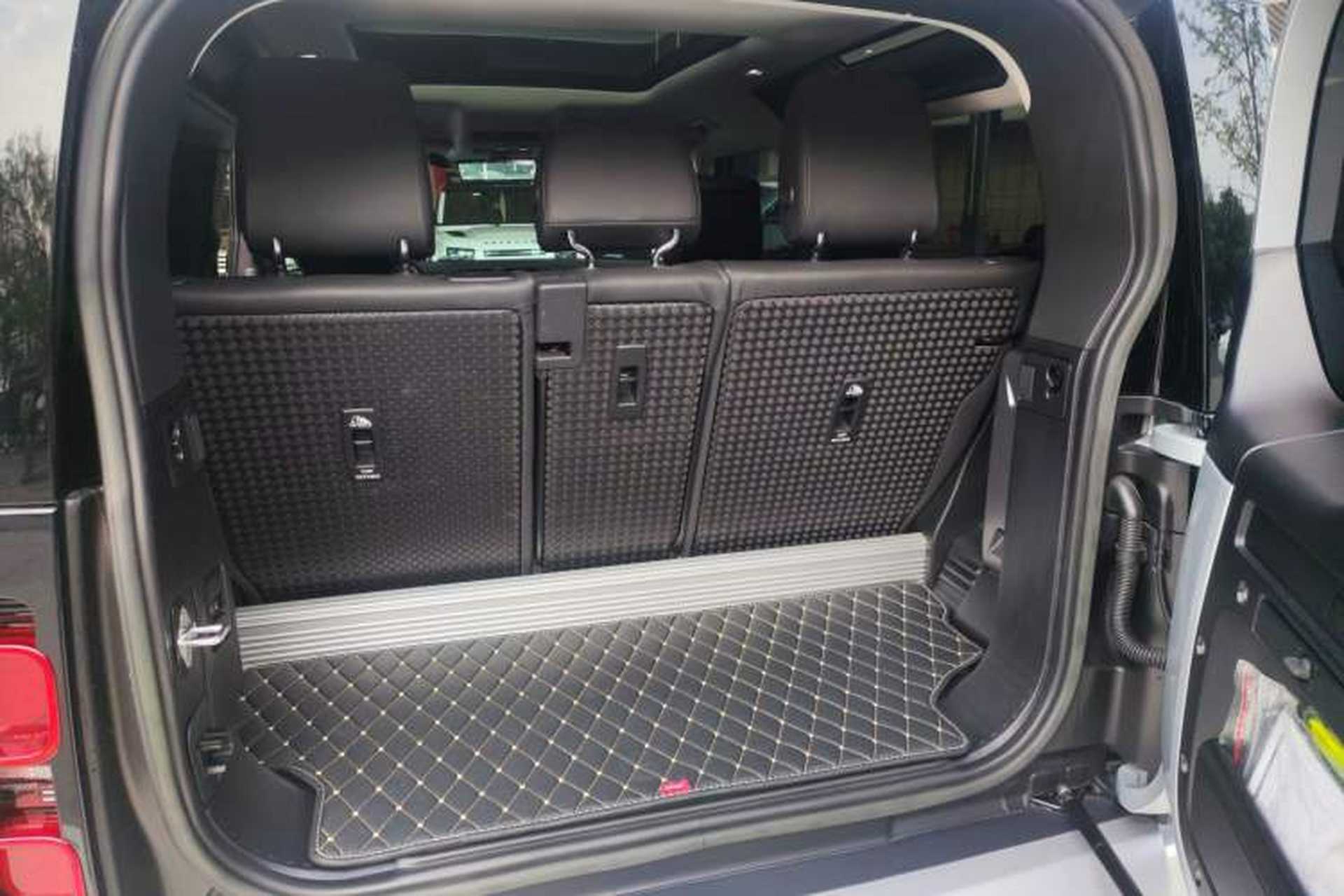 Used Land Rover Defender 2023 Facelift 90 3.0T P400 XS Trunk