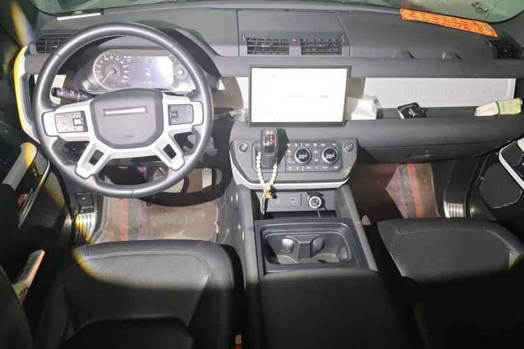 Used Land Rover Defender 2023 110 3.0T P400 X-DYNAMIC HSE Center Console