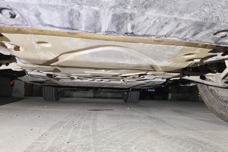 Used Land Rover Defender 2023 110 3.0T P400 X-DYNAMIC HSE Chassis Front