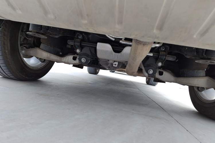 Used Land Rover Defender 2023 130 3.0T P400 HSE Chassis Rear