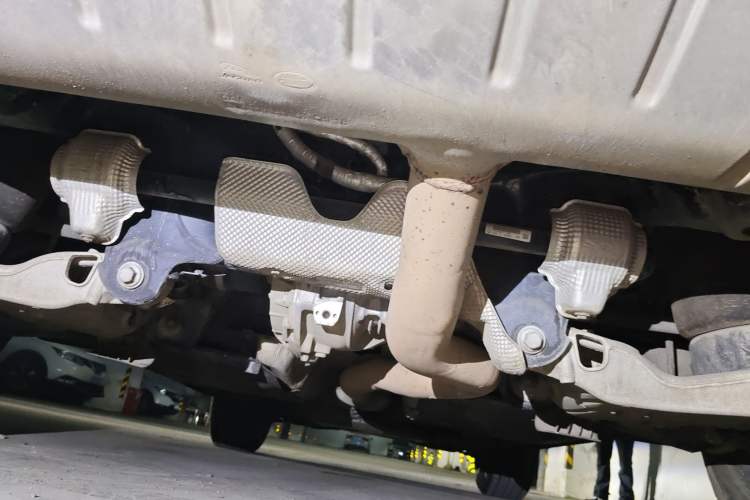 Used Land Rover Defender 2023 110 3.0T P400 X-DYNAMIC HSE Chassis Rear