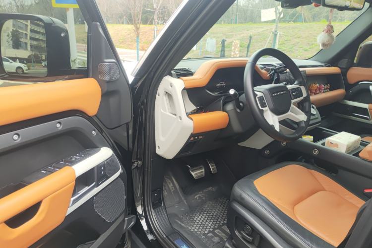 Used Land Rover Defender 2023 Facelift 110 3.0T P400 X-DYNAMIC HSE Driver Seat