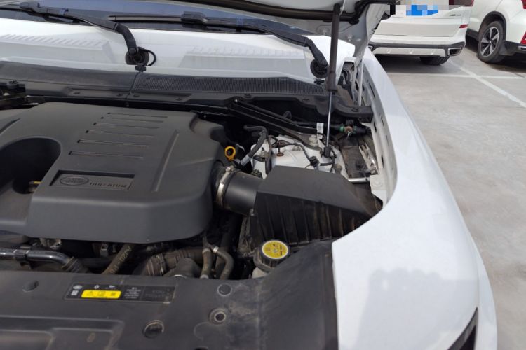 Used Land Rover Defender 2023 130 3.0T P400 HSE Engine Bay Left