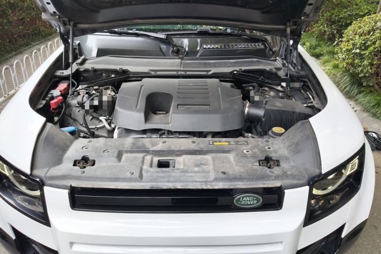 Used Land Rover Defender 2023 Facelift 110 3.0T P400 X-DYNAMIC HSE Engine Bay