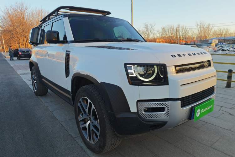 Used Land Rover Defender 2023 Facelift 110 3.0T P400 Dark Edition Exterior 2