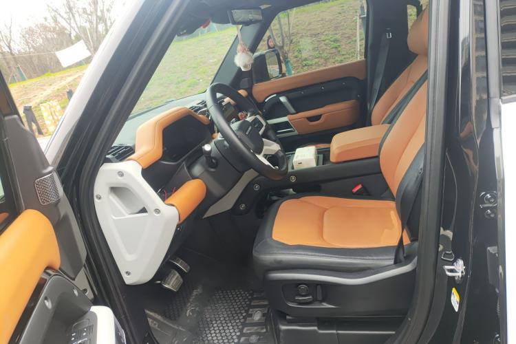 Used Land Rover Defender 2023 Facelift 110 3.0T P400 X-DYNAMIC HSE Left Front Seat