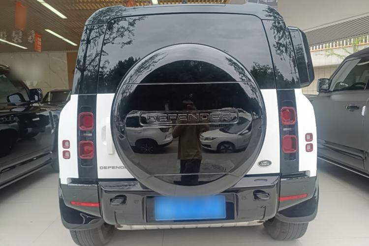 Used Land Rover Defender 2023 Facelift 90 2.0T P300 X-DYNAMIC HSE Rear