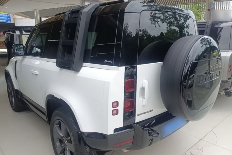 Used Land Rover Defender 2023 Facelift 90 2.0T P300 X-DYNAMIC HSE Rear Left 45 Deg