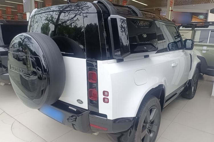 Used Land Rover Defender 2023 Facelift 90 2.0T P300 X-DYNAMIC HSE Rear Right 45 Deg